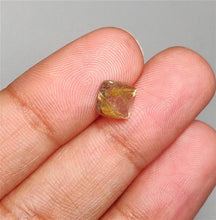 Load image into Gallery viewer, AAA Golden Rutilated Quartz Pyramids
