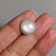 Load image into Gallery viewer, White Moonstone Cabs
