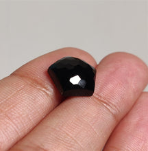 Load image into Gallery viewer, Honeycomb Cut Black Onyx
