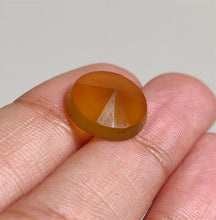 Load image into Gallery viewer, Radian Cut Honey Chalcedony
