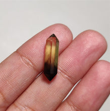 Load image into Gallery viewer, Bi-color Phantom Lemon Quartz Point
