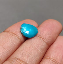 Load image into Gallery viewer, Rose Cut Morenci Turquoise
