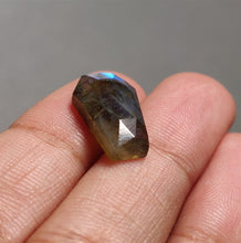 Load image into Gallery viewer, Rose Cut Labradorite Coffin
