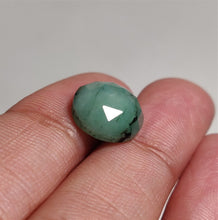 Load image into Gallery viewer, Rose Cut Emerald
