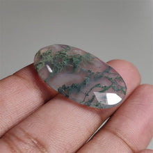 Load image into Gallery viewer, AAA Checker Board Cut Moss Agate
