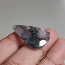 Load image into Gallery viewer, AAA Checker Board Cut Moss Agate
