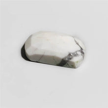 Load image into Gallery viewer, Rose Cut Howlite
