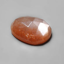 Load image into Gallery viewer, Rose Cut Peach Moonstone
