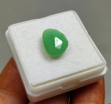 Load image into Gallery viewer, Rosecut Chrysoprase

